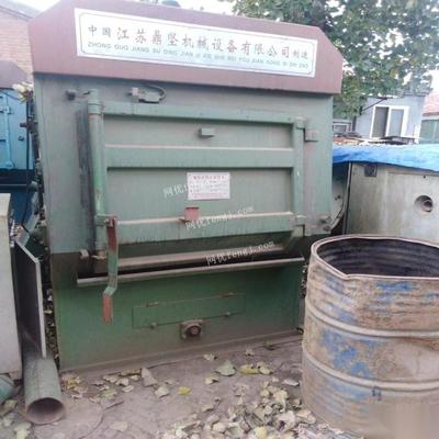 山東青島三臺履帶式拋丸機轉讓，單價8500元，機械設備銷售